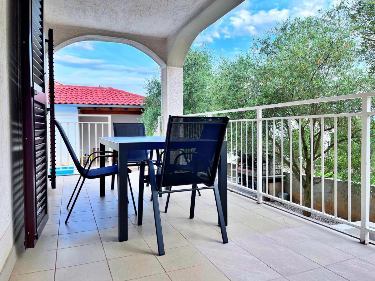 Adria Holiday Home Pinezici  Ngoại thất bức ảnh