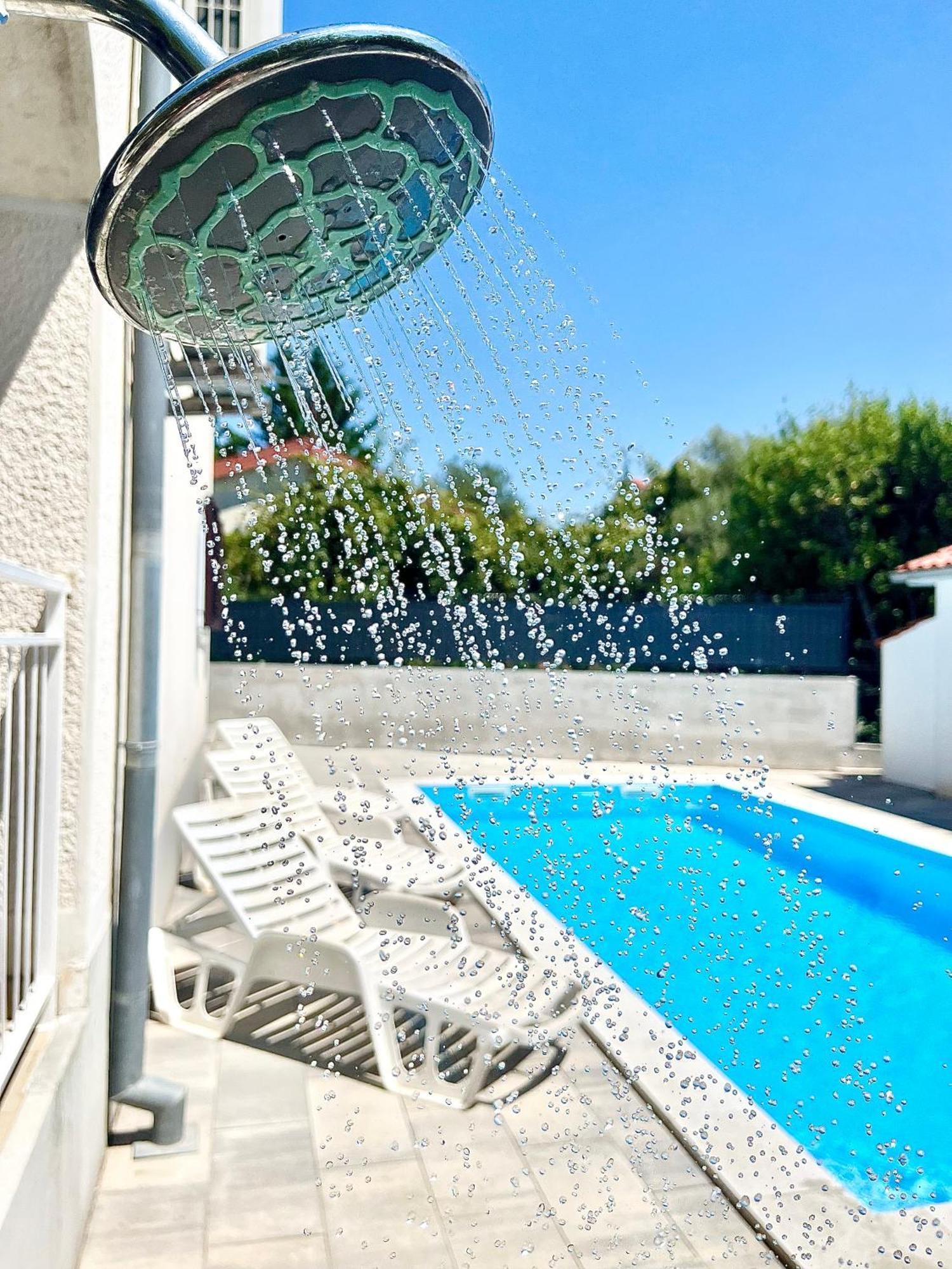 Adria Holiday Home Pinezici  Ngoại thất bức ảnh