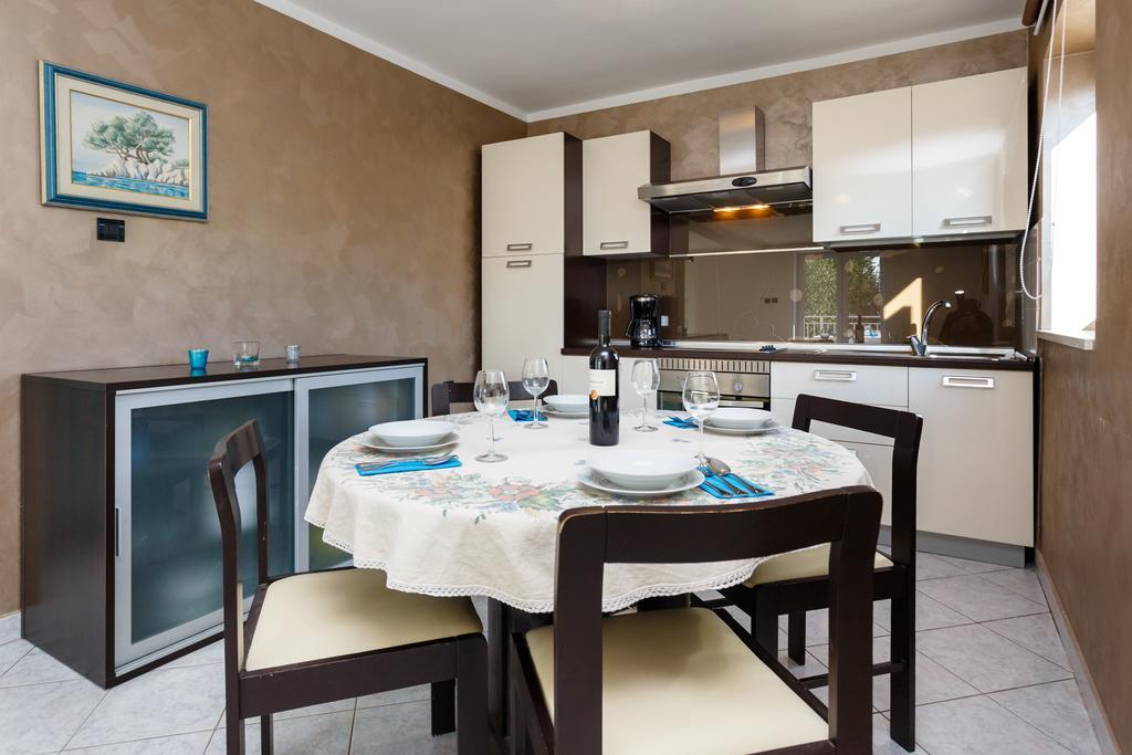Adria Holiday Home Pinezici  Ngoại thất bức ảnh